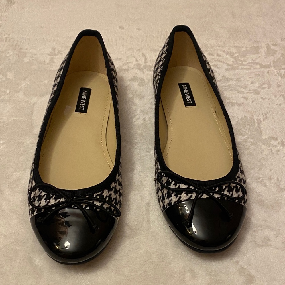 Nine West Houndstooth Black Flats